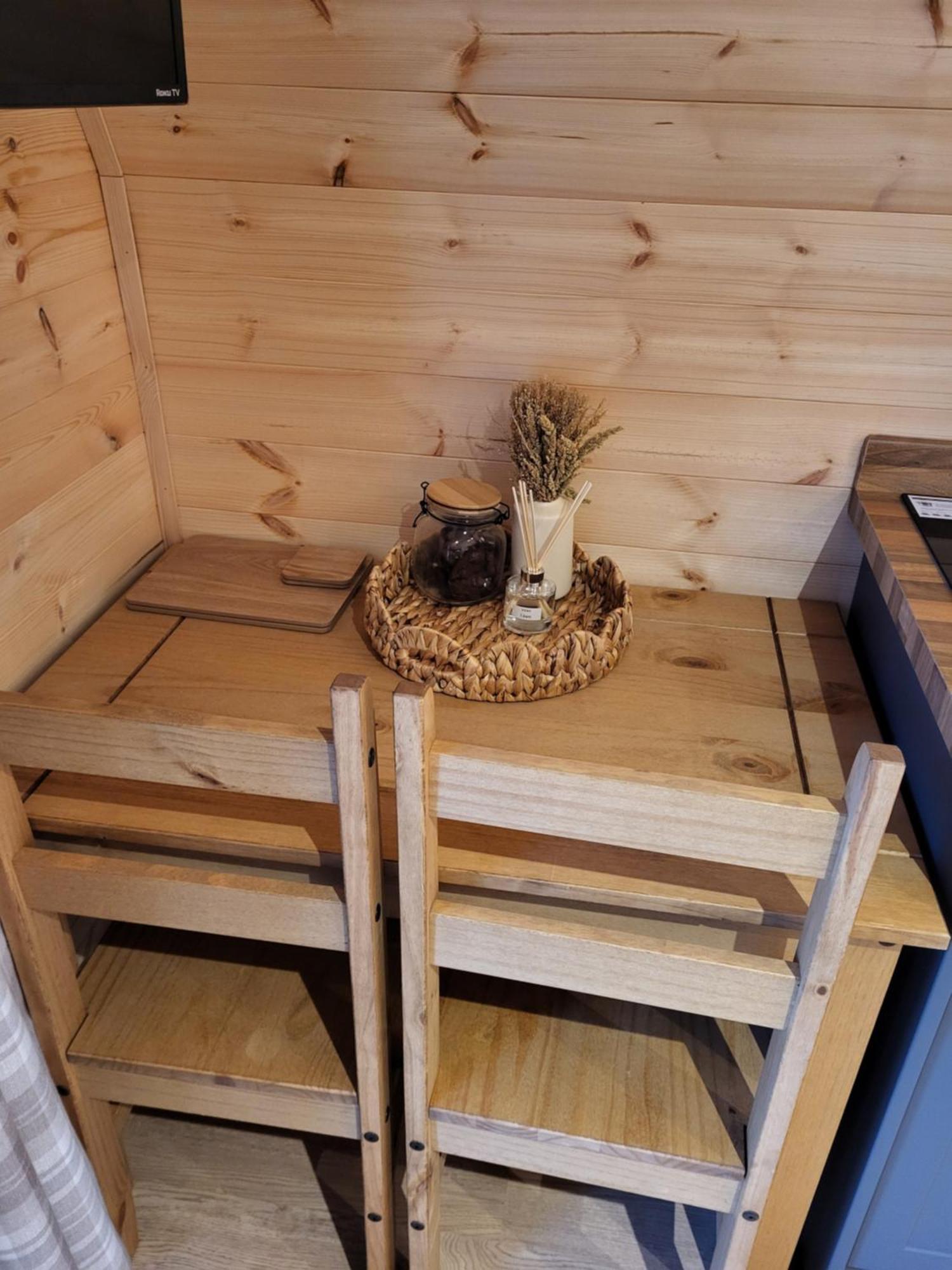 Campsite Lois' Pod With Hot Tub, Near Airport Bristol